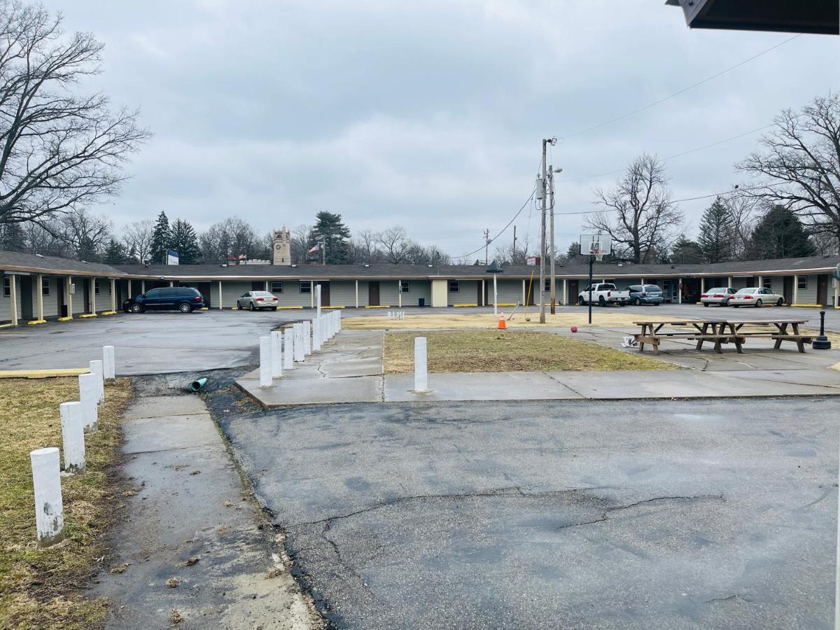 Woodridge Motel Terre Haute Exterior foto