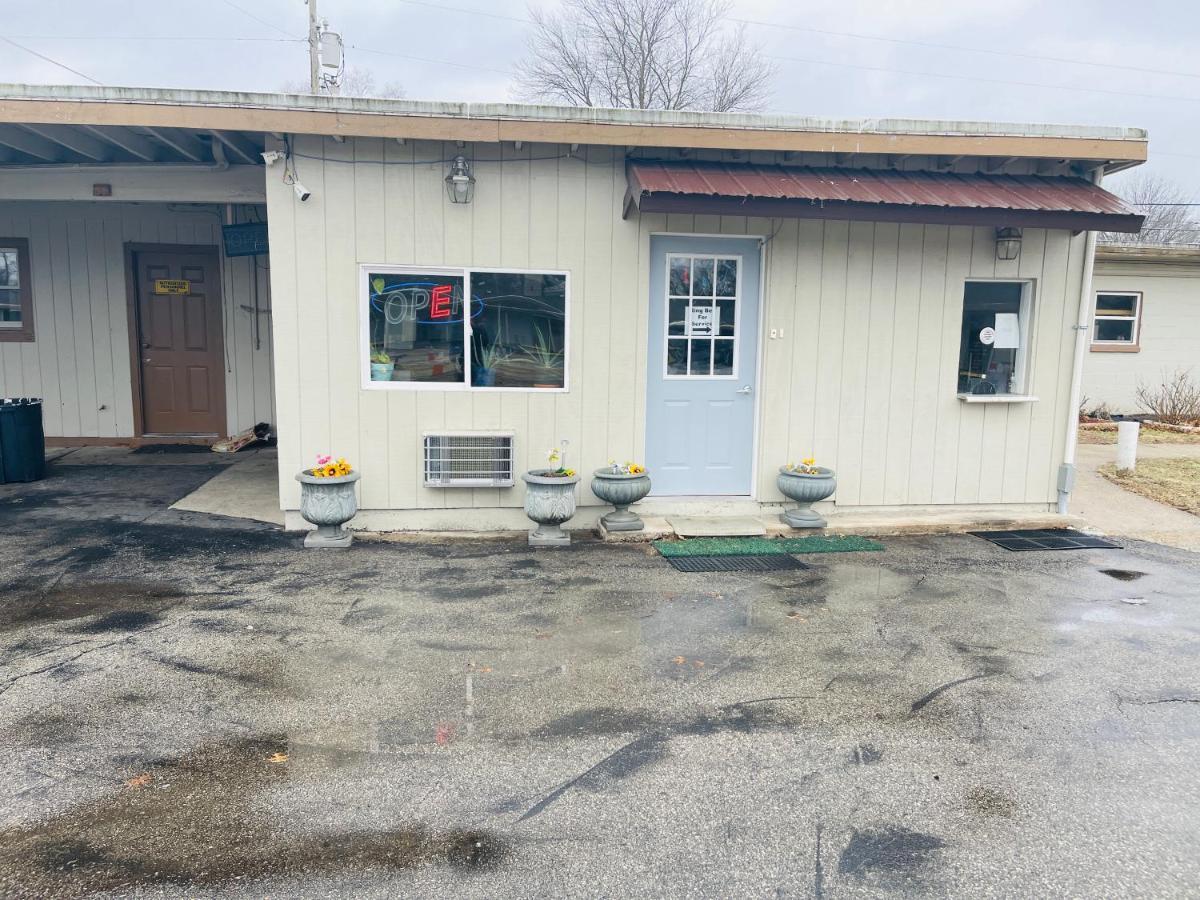 Woodridge Motel Terre Haute Exterior foto